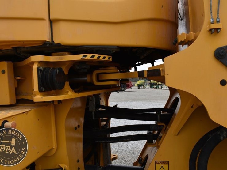 2015-volvo-l150h-image-32