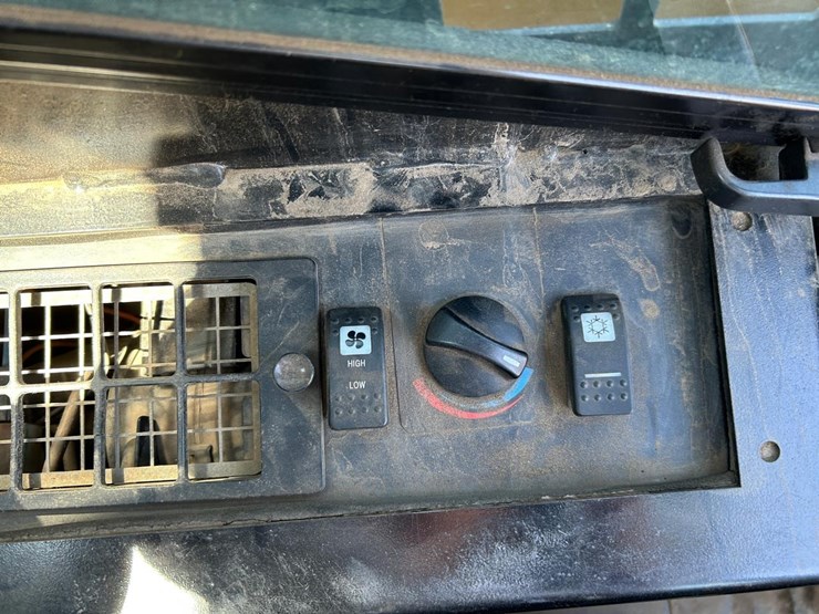 caterpillar-257b-image-28