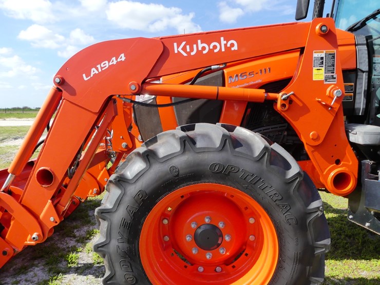 2021-kubota-m6s-111-image-10