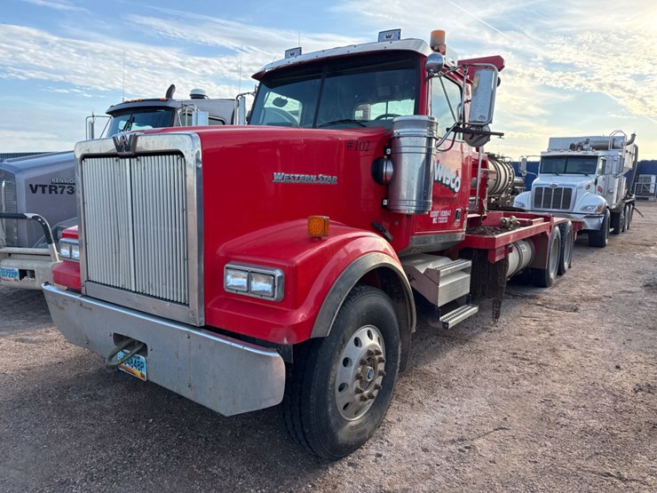 2009-western-star-4900-image-1