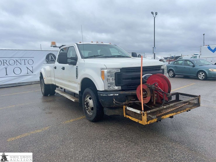 2017-ford-f350-image-3