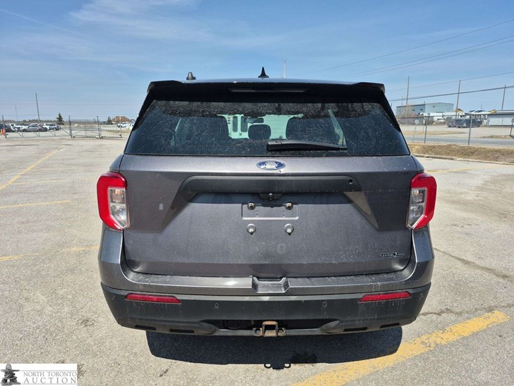 2020-ford-explorer-image-6