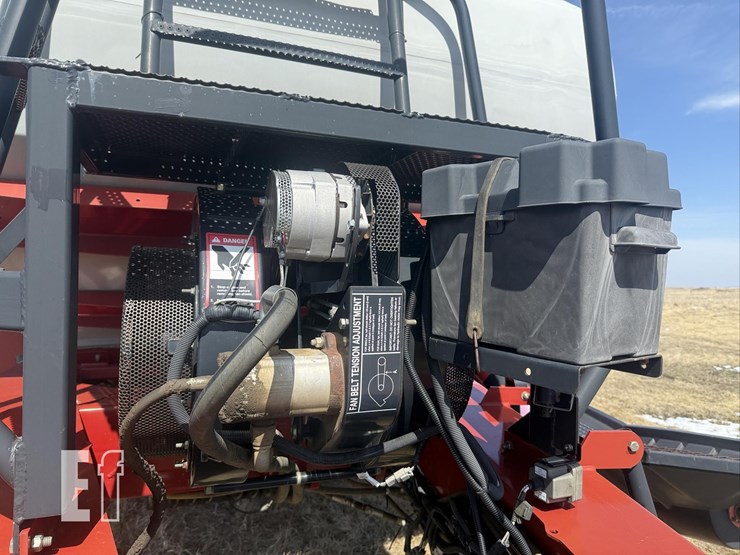 2011-case-ih-3430-image-10