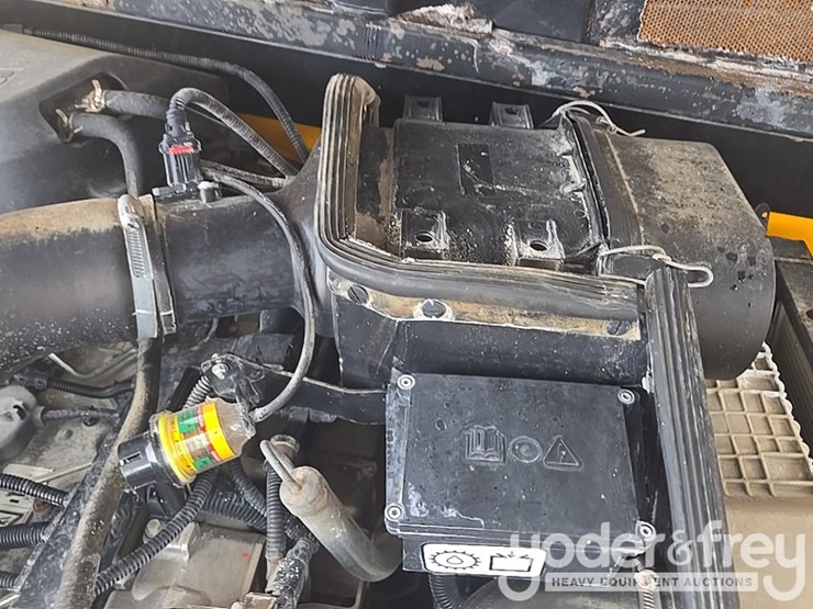 2018-jcb-512-56-image-72