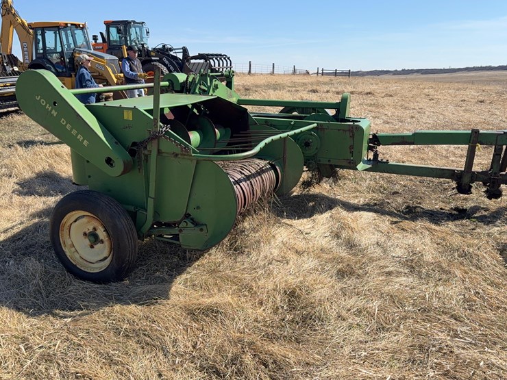 john-deere-14t-square-baler-image-3