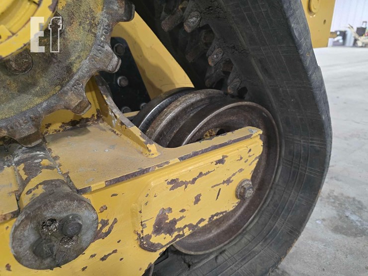 2023-caterpillar-289d3-image-29