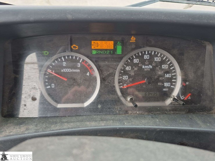 2016-isuzu-nqr-image-12