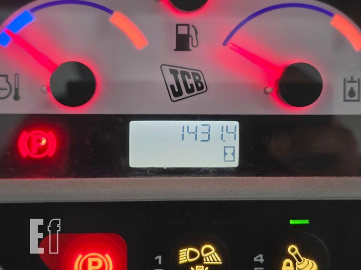 2021-jcb-3ts-8t-image-19