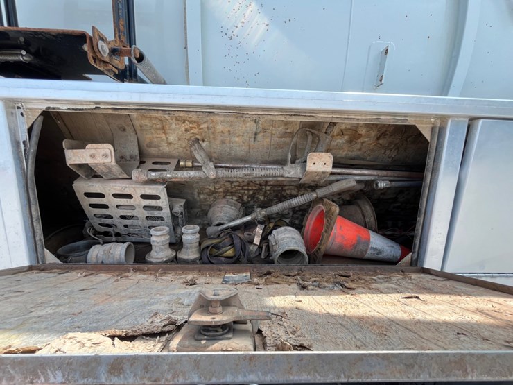 2020-kenworth-t880-image-22