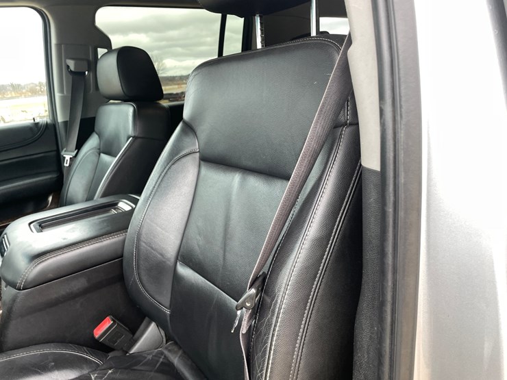 2015-chevrolet-suburban-image-69