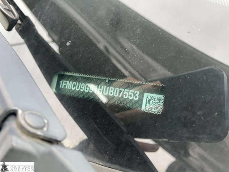 2017-ford-escape-image-16