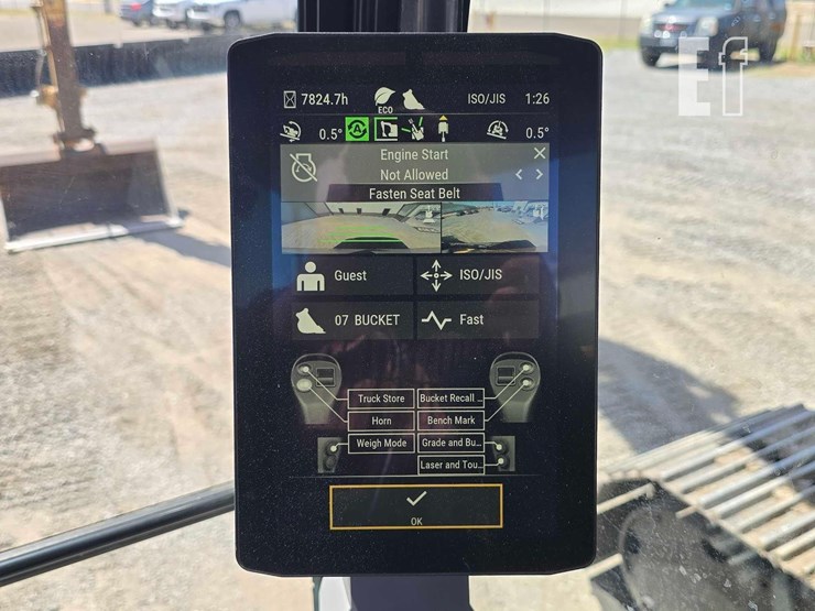 2020-caterpillar-326-image-21