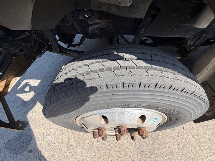 2007-kenworth-t300-image-10