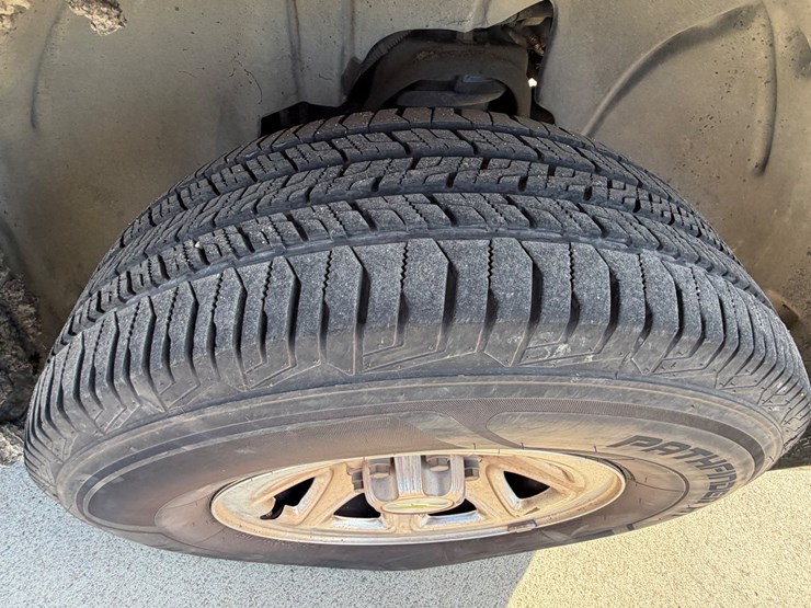 2015-chevrolet-silverado-1500-image-12