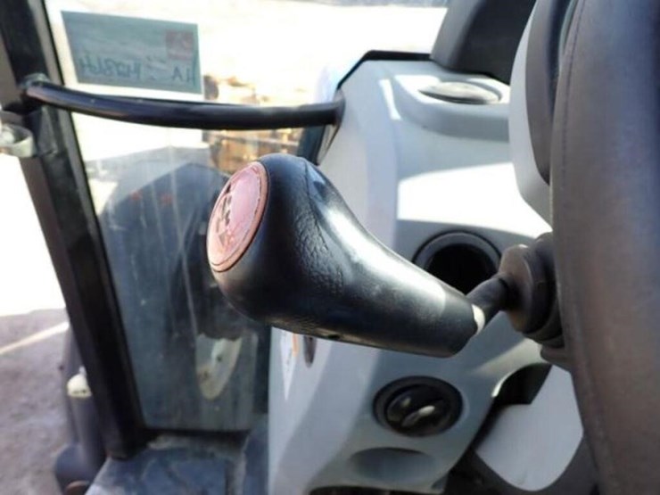 2014-new-holland-t4.75-image-14