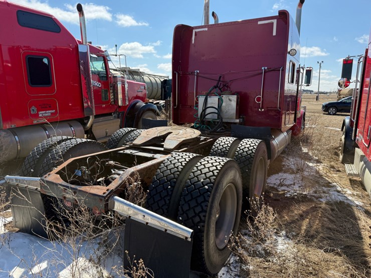 2007-peterbilt-379-image-8