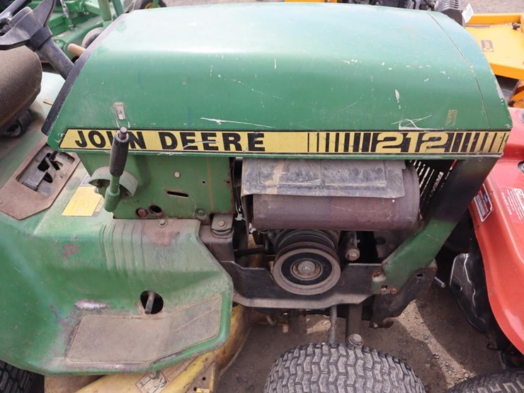john-deere-212-image-14