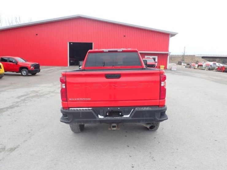 2022-chevrolet-2500hd-image-6