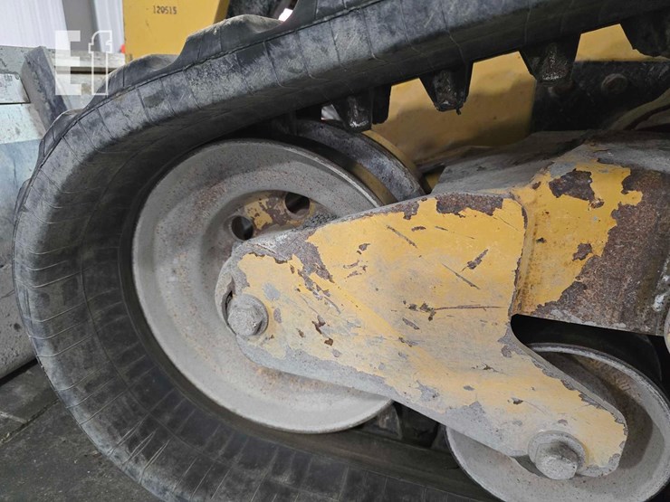 2021-caterpillar-289d3-image-28