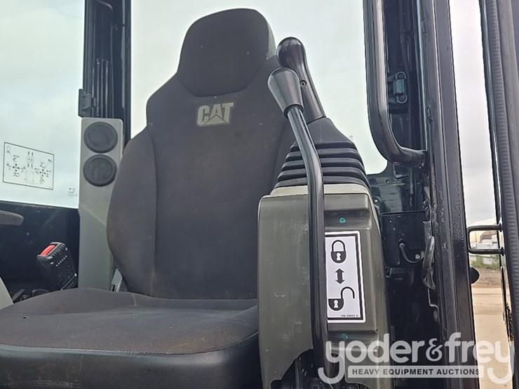 2018-caterpillar-305.5-image-99