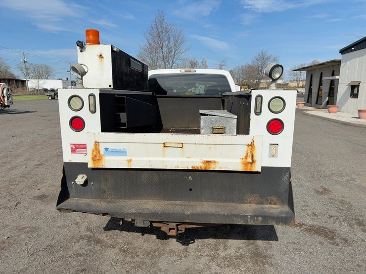 2010-ford-f350-xlt-image-4