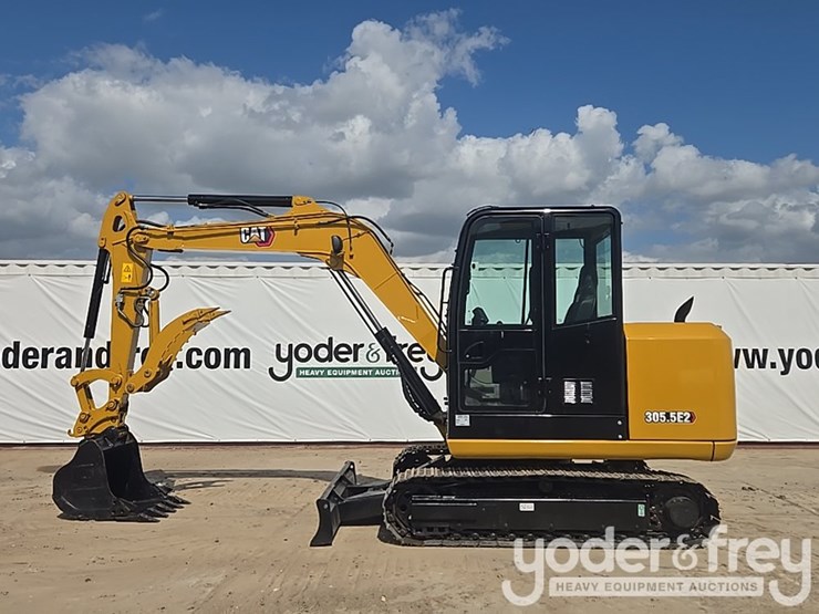 2018-caterpillar-305.5-image-2