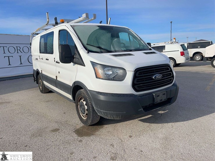 2015-ford-transit-image-3