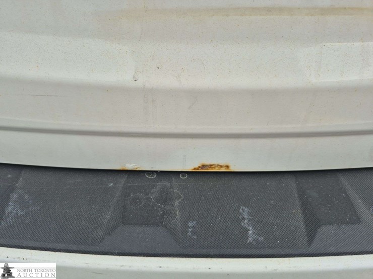 2013-chevrolet-equinox-image-30