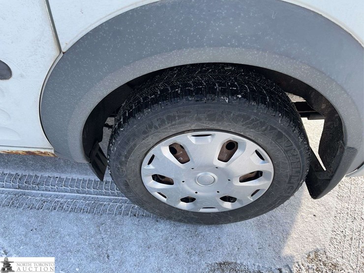 2011-ford-transit-connect-image-24