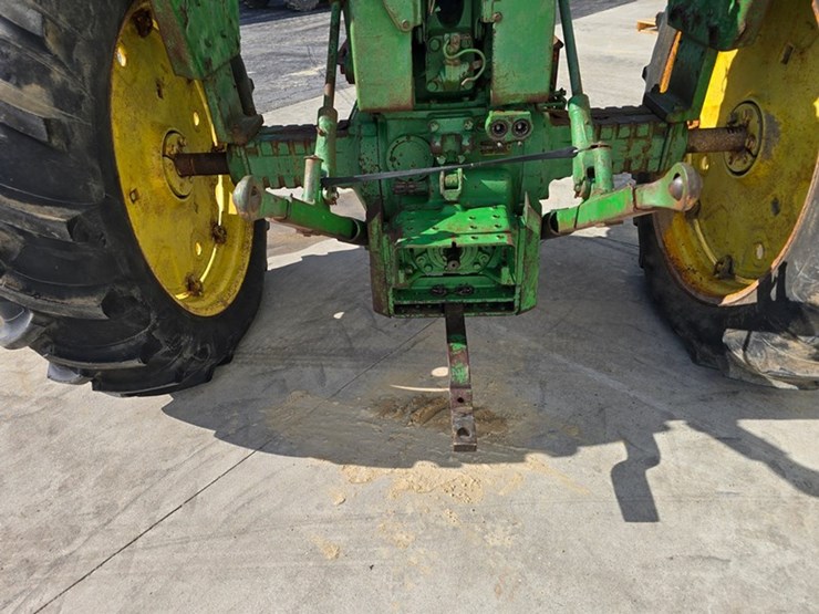 1967-john-deere-2510-image-6