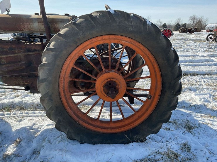 1938-fordson-all-around-image-19