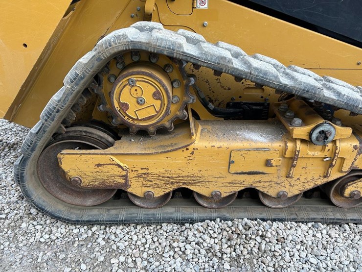 2023-caterpillar-259d3-image-13