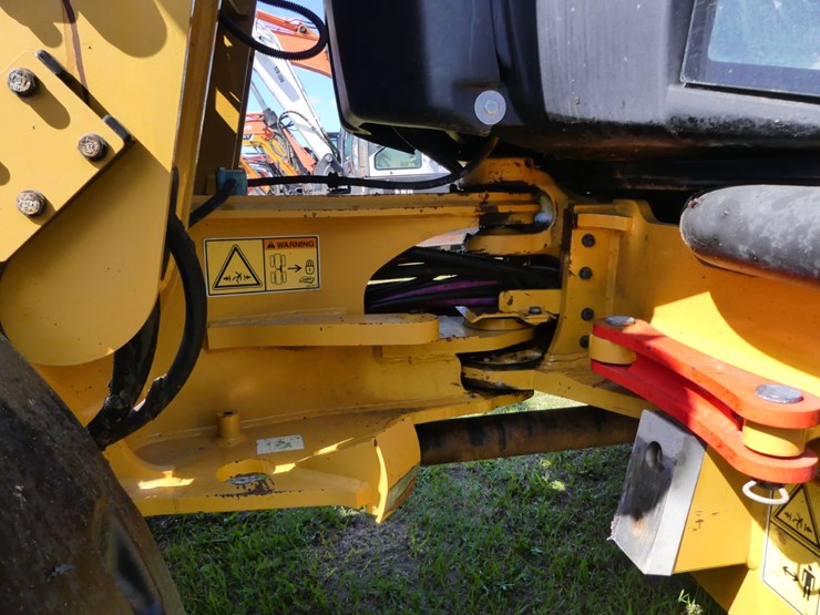 2015-caterpillar-906h2-image-9