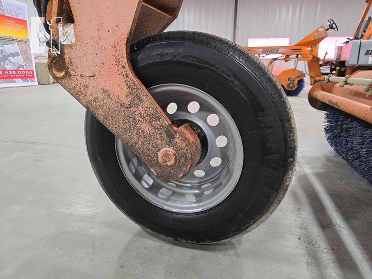 2019-broce-bw260-image-22