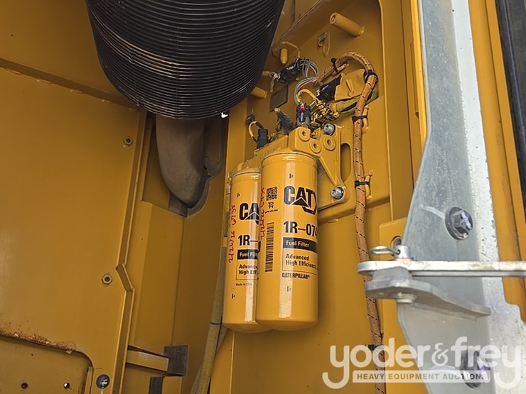 2017-caterpillar-336fl-image-31