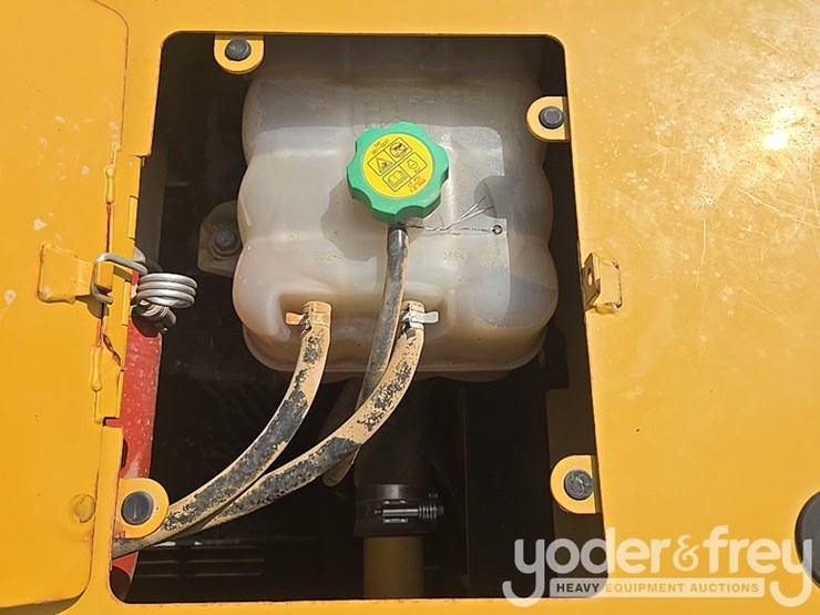 2019-caterpillar-336-image-74