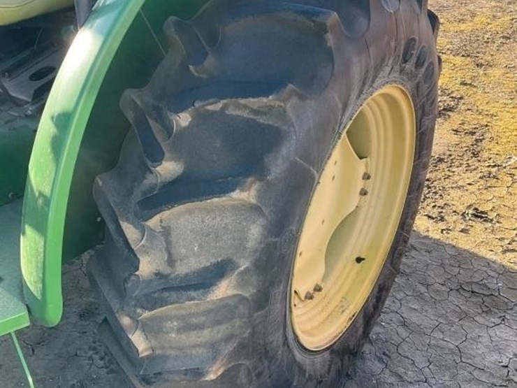 john-deere-5083e-image-11