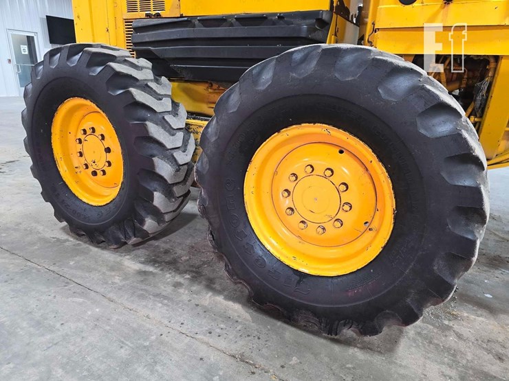 2004-caterpillar-120h-image-27