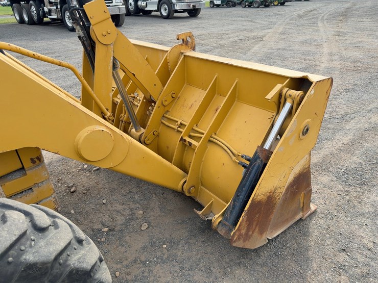 2000-caterpillar-416c-image-11