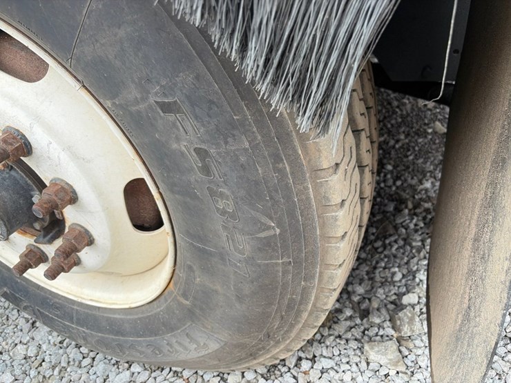 #31716-•-2009-crane-carrier-sanitation-truck-image-19