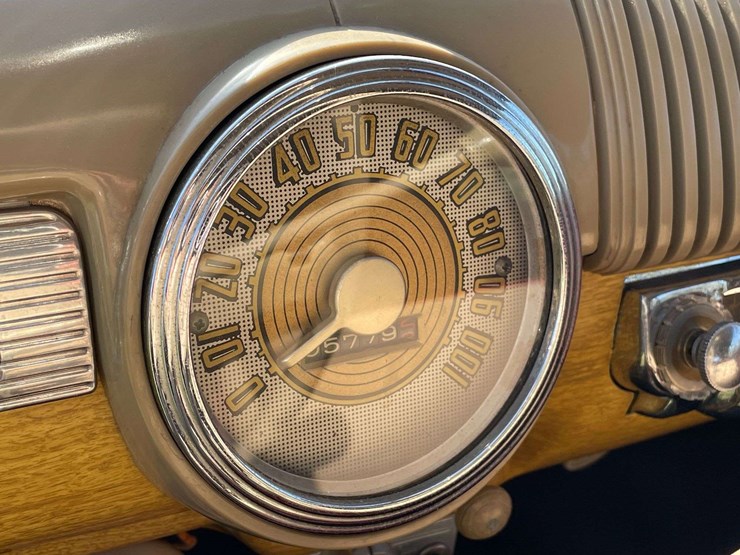 1948-ford-super-deluxe-convertible-image-61