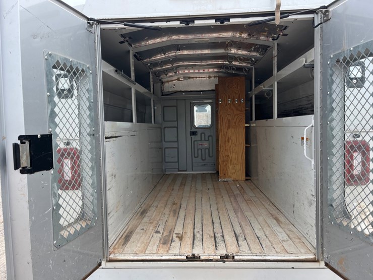 2018-ford-transit-image-18