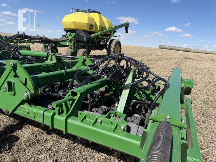 2012-john-deere-1890-image-34