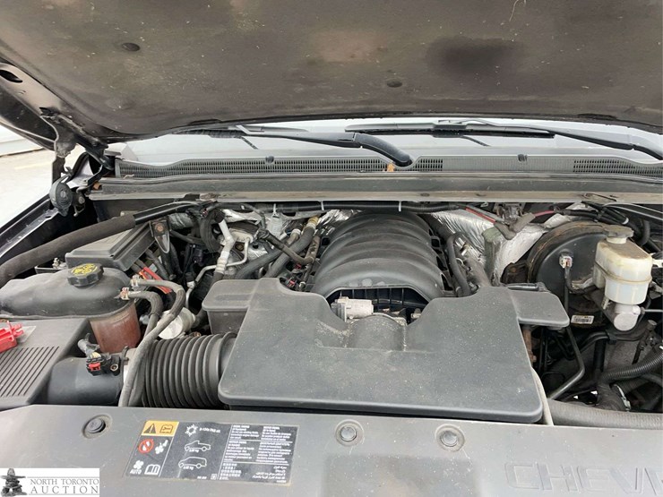 2015-chevrolet-tahoe-image-10