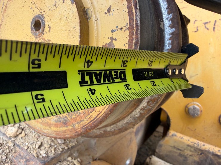 deere-750c-lt-image-20