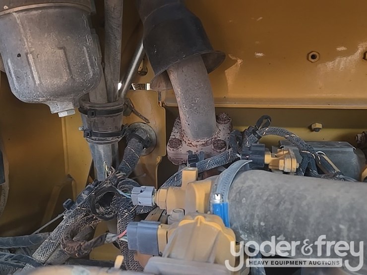 2022-caterpillar-289d3-image-60