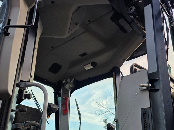 2020-caterpillar-140-image-64