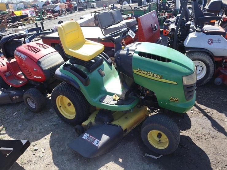 john-deere-120-image-2