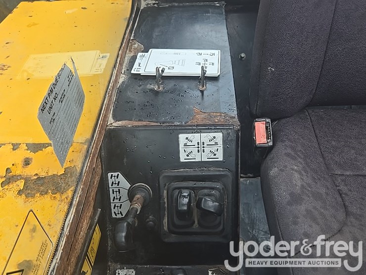 2018-jcb-512-56-image-101