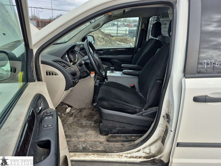 2012-ram-c/v-image-11